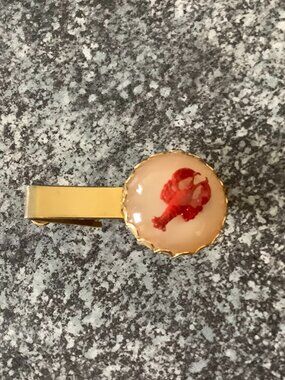 vintage tie clip lobster in lucite